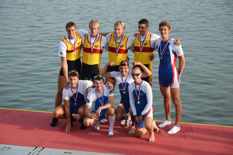 Čtyři veslaři VK Smíchov startovali ve vítězné osmě mužů Čtyři veslaři VK Smíchov startovali ve vítězné osmě mužů