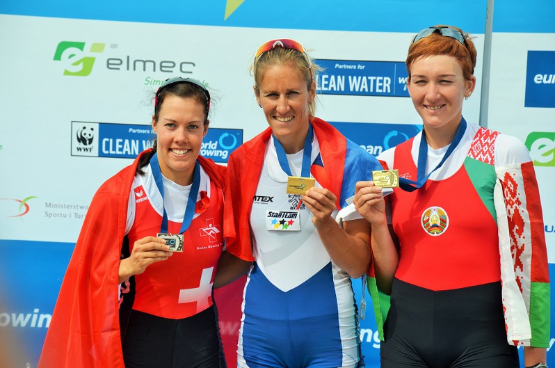 Medailový ceremoniál skifu žen