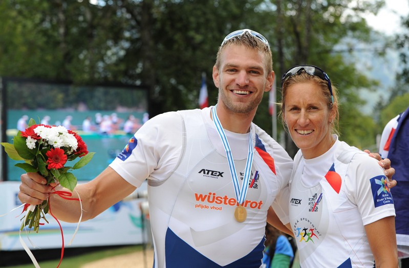 Čeští medailisté Ondřej Synek a Mirka Knapková Čeští medailisté Ondřej Synek a Mirka Knapková