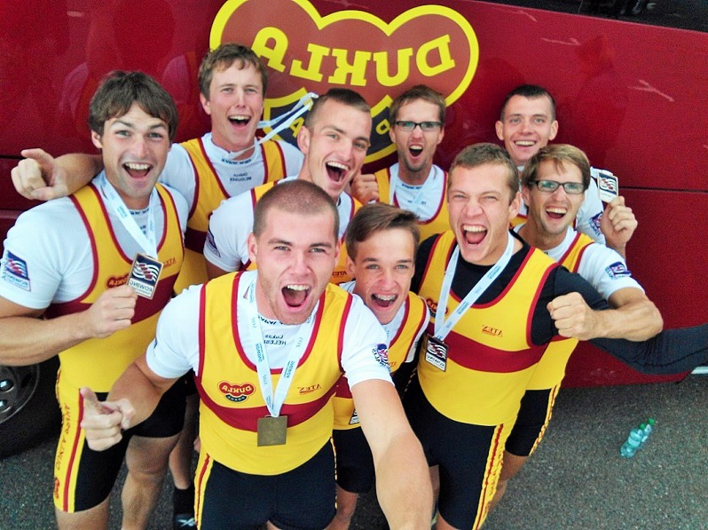 Radost z medailí měli veslaři Dukly Praha obrovskou