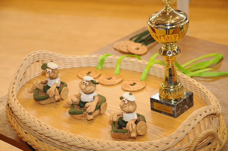 Tradiční děčínská keramika pro oceněné Tradiční děčínská keramika pro oceněné