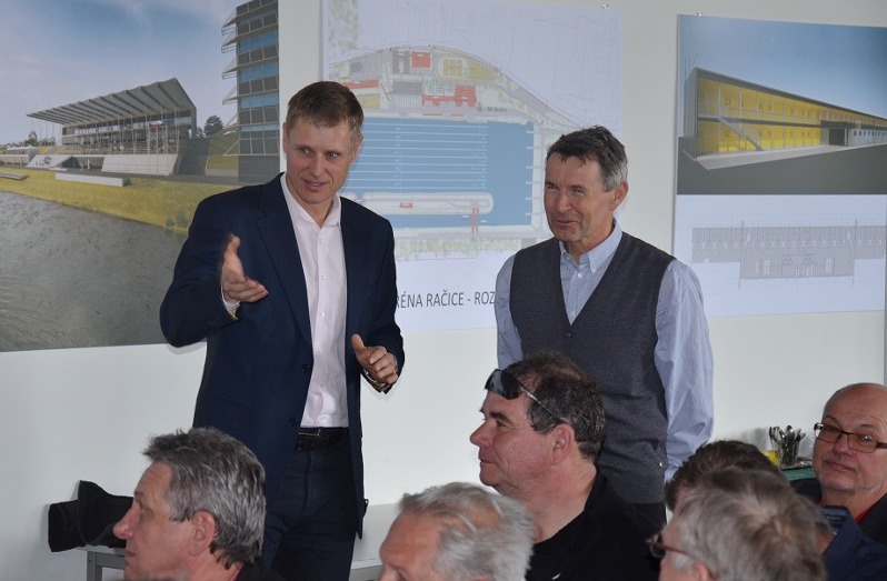 Vladimír Burda rezignoval na funkci, ne na veslování Vladimír Burda rezignoval na funkci, ne na veslování