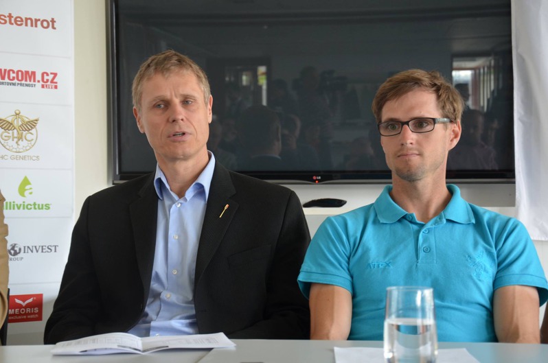 Dušan Macháček se strokem lehkého noncoxu Dušan Macháček se strokem lehkého noncoxu