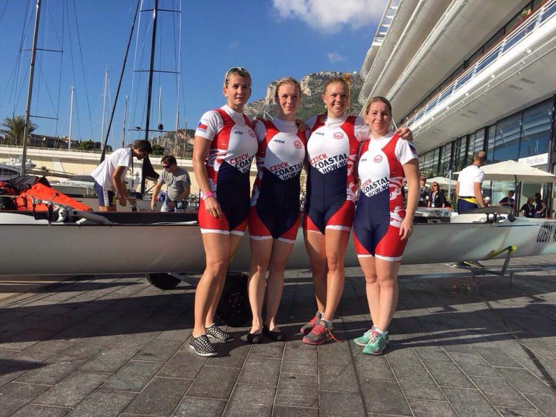 Vítězky finále B bez kormidelníka Oldy Hejduška Vítězky finále B bez kormidelníka Oldy Hejduška