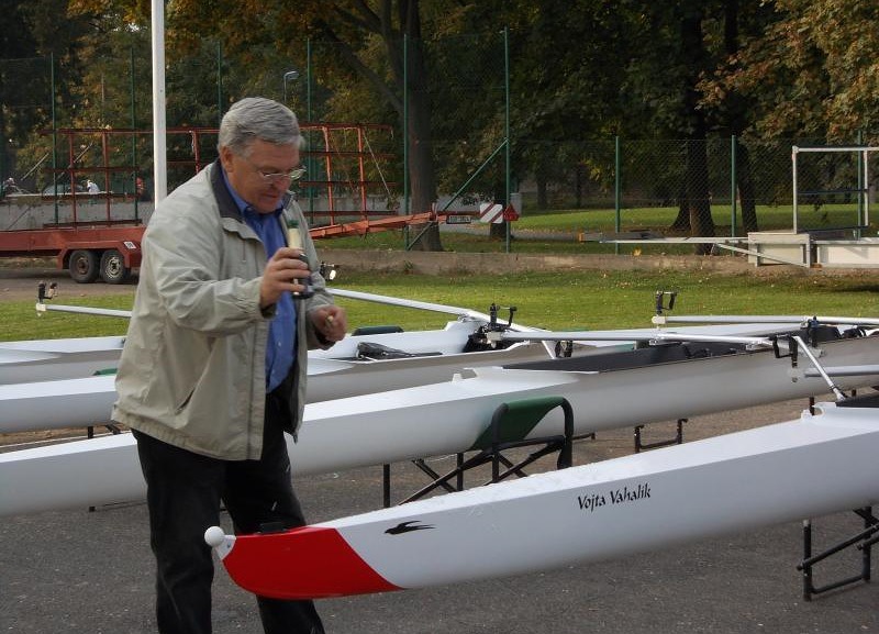 Jan Vahalík při křtu nové lodi v roce 2013 Jan Vahalík při křtu nové lodi v roce 2013